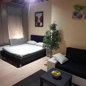 Cute,cosy,comfortable Studio In The Heart Of Belgio